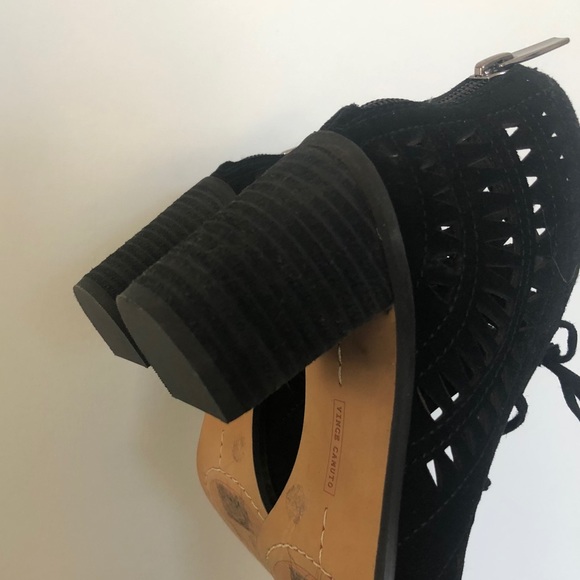 Vince Camino “Tarita” cut out lace up sandal - Picture 6 of 6